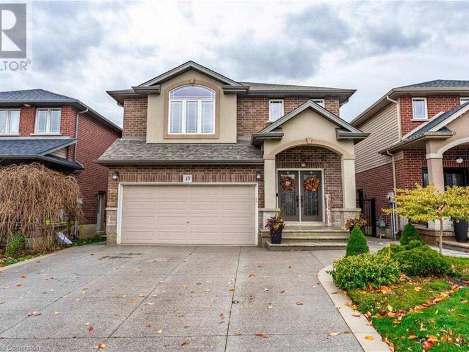 49 DESOTO Drive, Hamilton, Ontario L9A 0A7