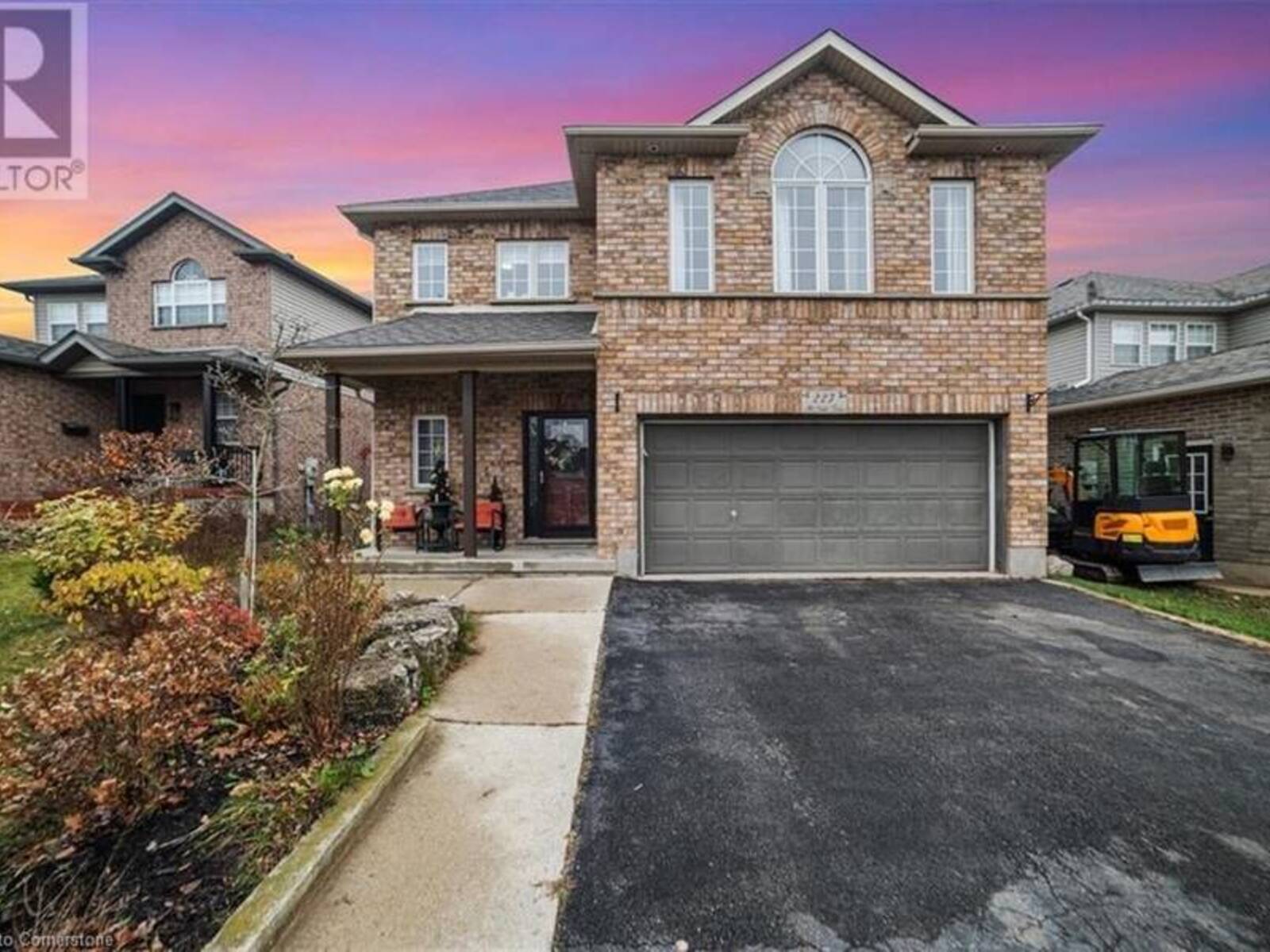 227 MCNICHOL Drive, Cambridge, Ontario N1P 1J3