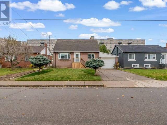 58 DUNCOMBE Drive Hamilton Ontario, L9A 2G2