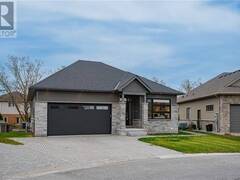 8838 BLACK FOREST Crescent Niagara Falls Ontario, L2H 2Y6