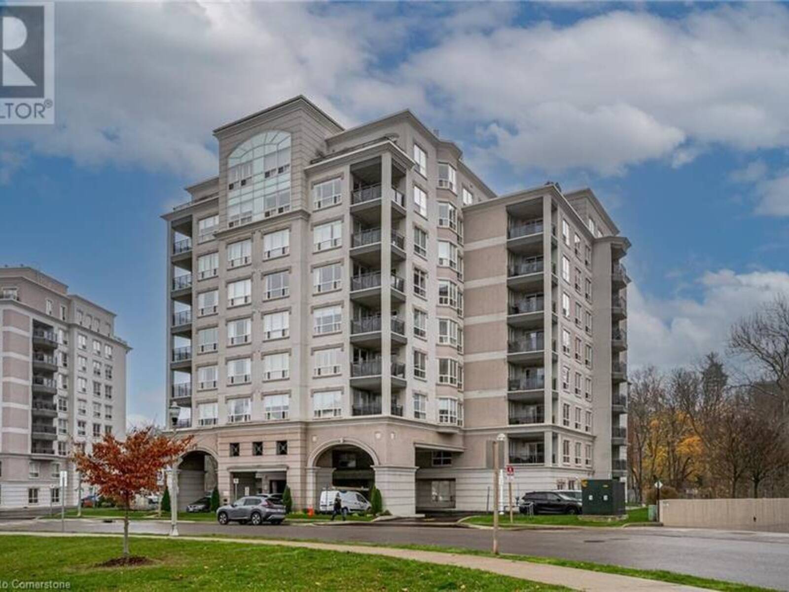 2000 CREEKSIDE Drive Unit# 306, Dundas, Ontario L9H 7S7