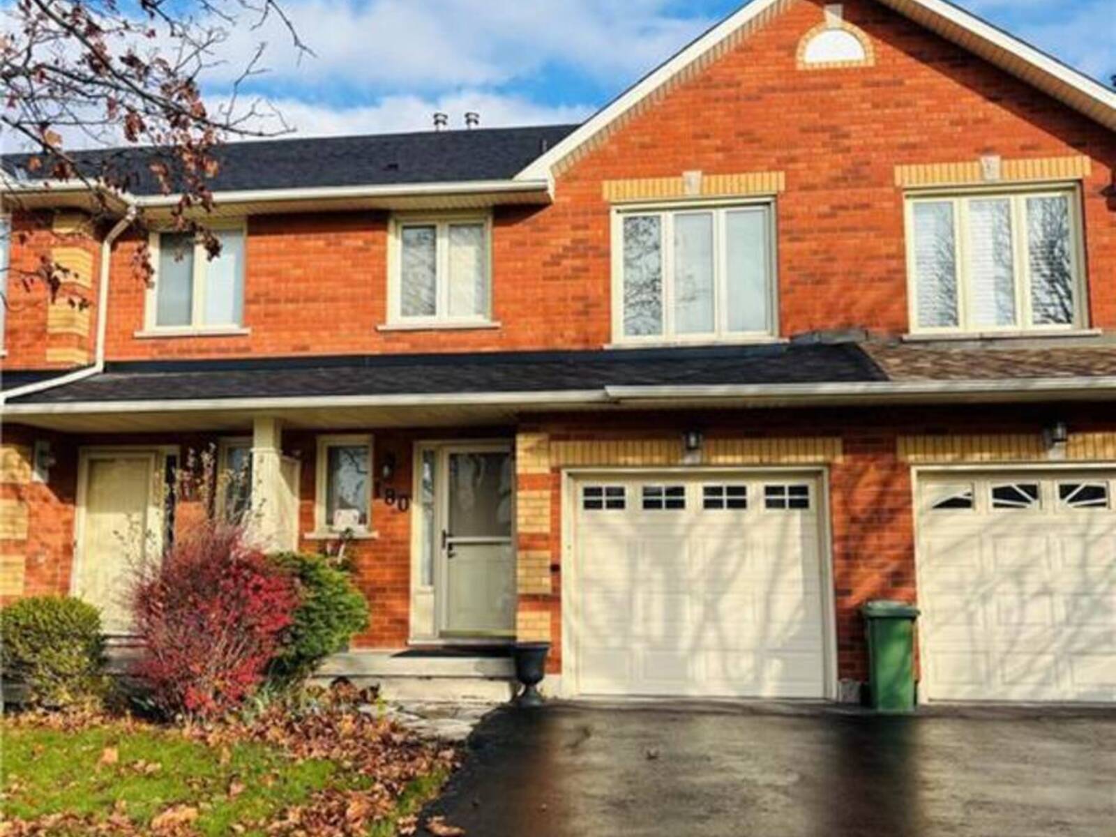 180 DICENZO Drive, Hamilton, Ontario L9B 2K7