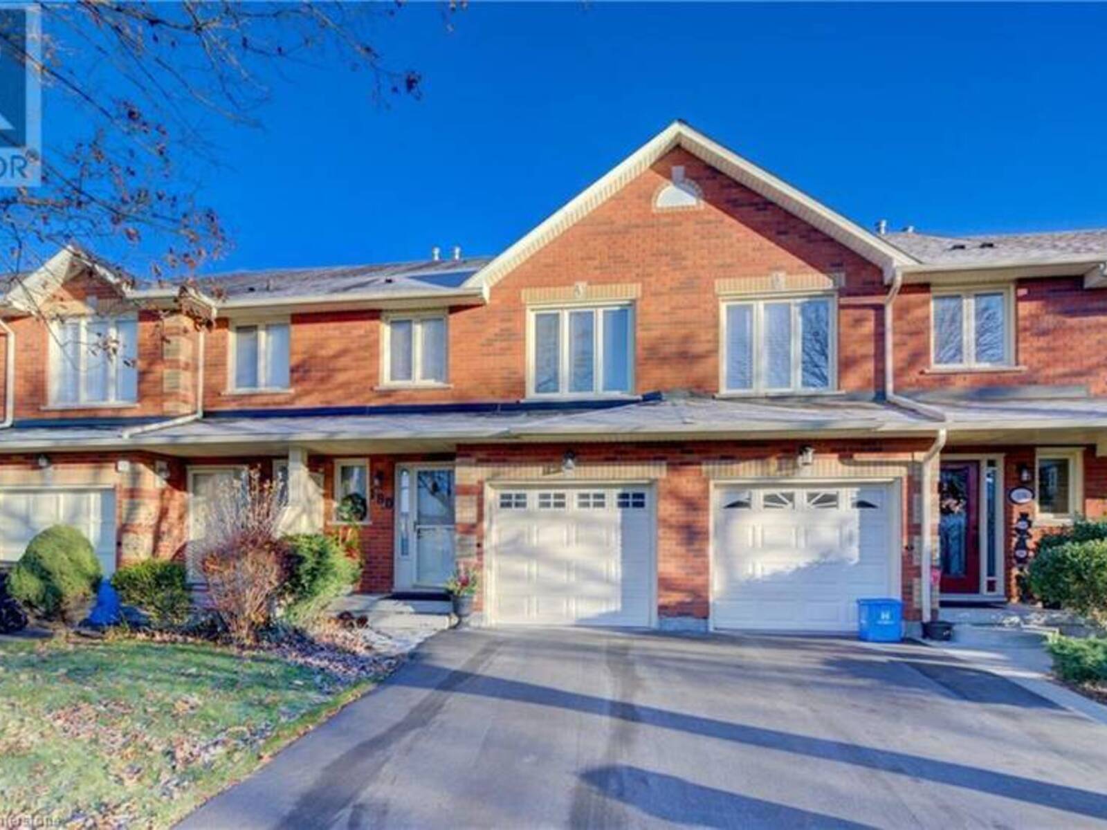 180 DICENZO Drive, Hamilton, Ontario L9B 2K7