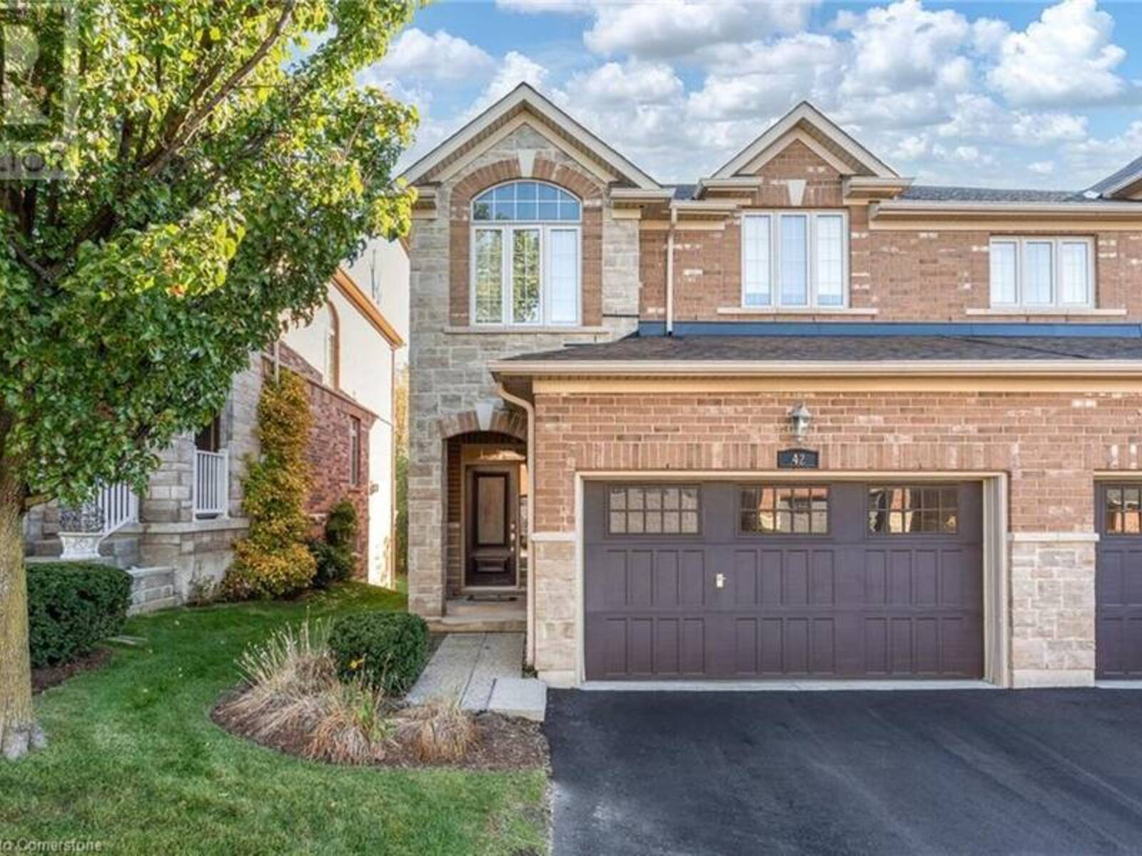 42 OAKHAVEN Place, Ancaster, Ontario L9K 0B6