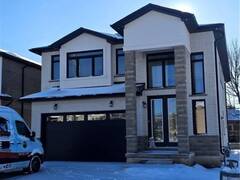 22 ROSELAWN Avenue Ancaster Ontario, L9G 2H9