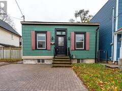 49 JONES Street Hamilton Ontario, L8R 1X9