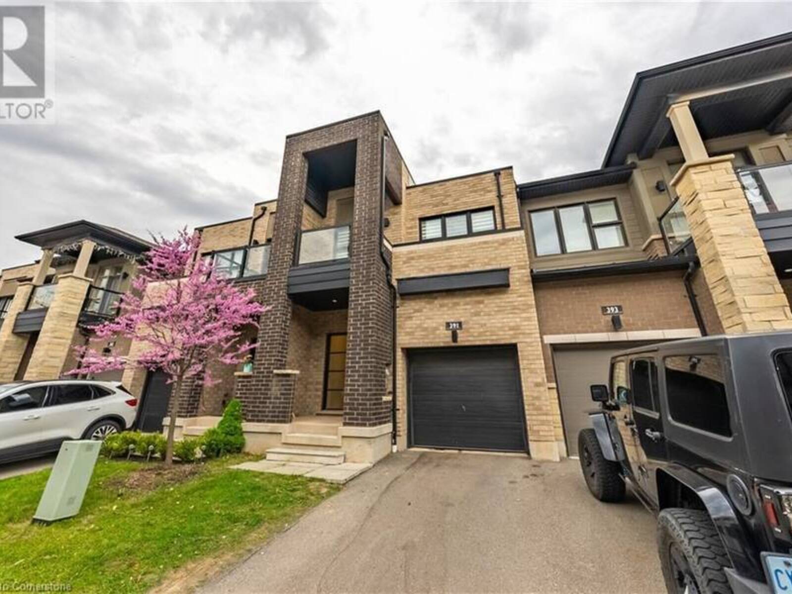 391 ATHABASCA Common, Oakville, Ontario L6H 0R5