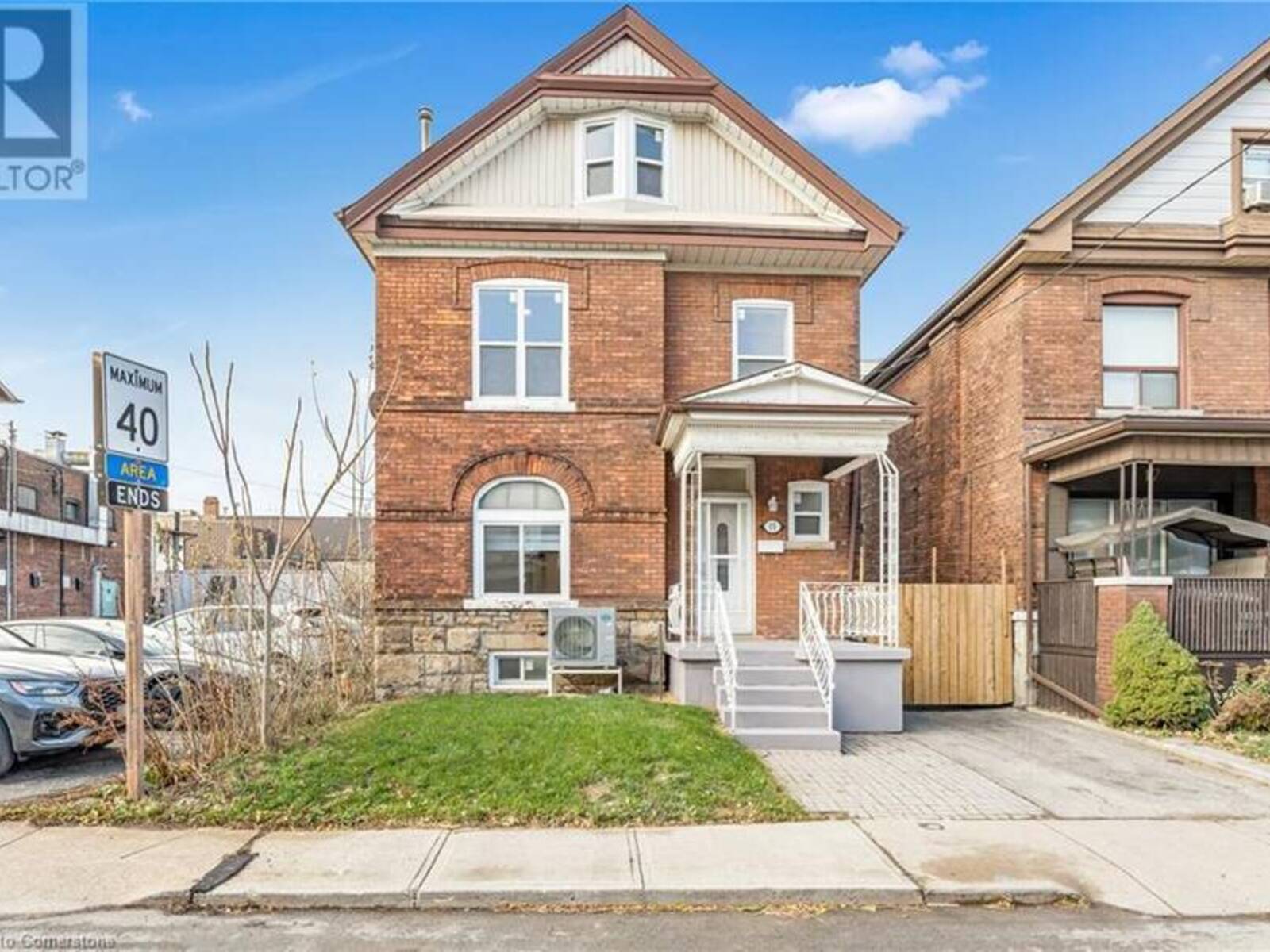 15 ARTHUR Street N, Hamilton, Ontario L8L 6C6