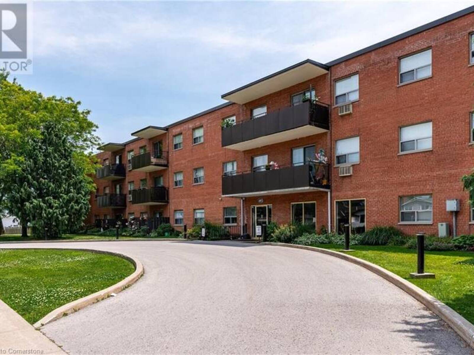 485 THOROLD Road Unit# 211, Welland, Ontario L3C 3X1