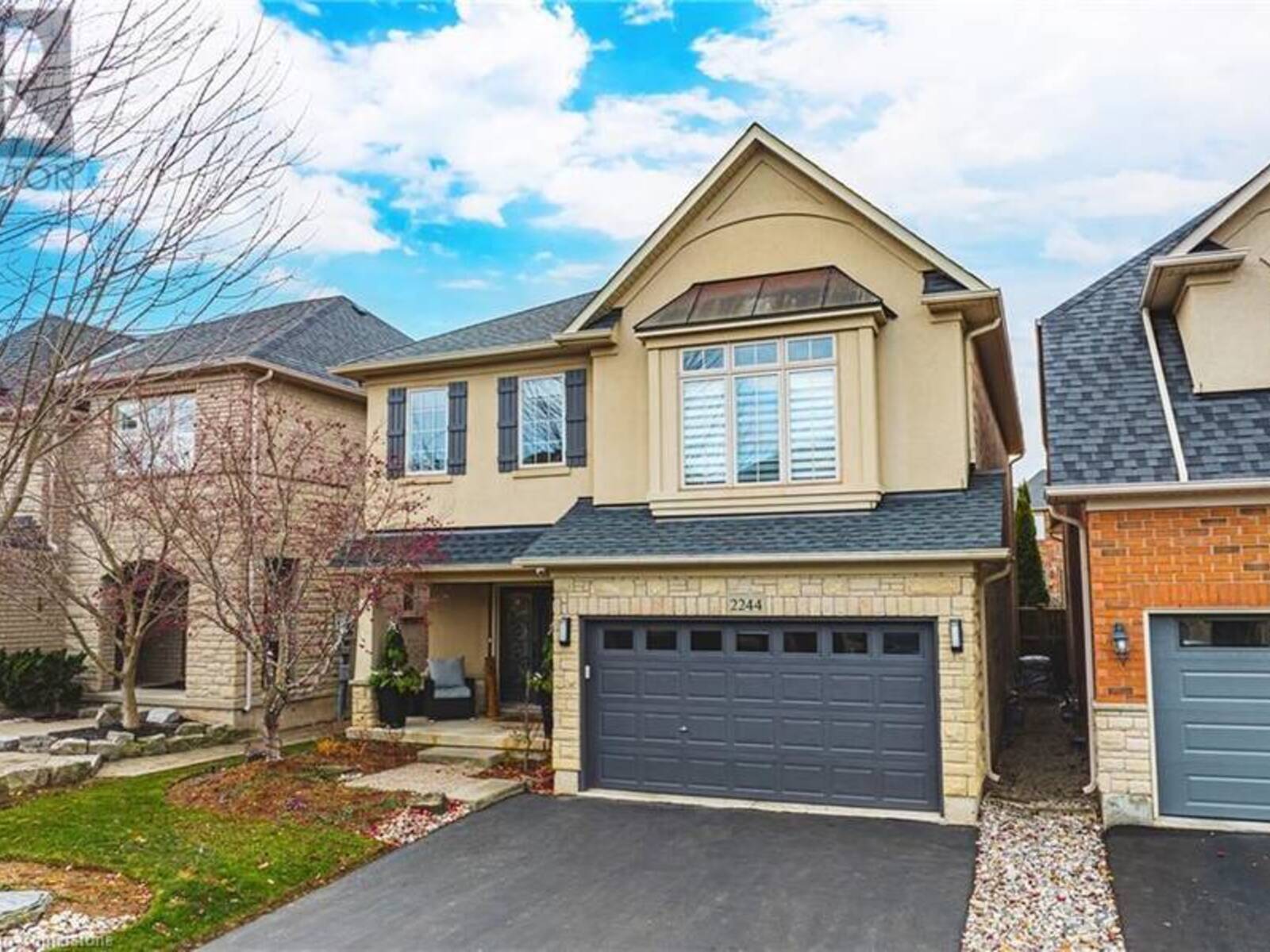 2244 DEWSBURY Drive, Oakville, Ontario L6M 0A6