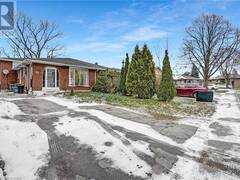 82 GUILDWOOD Drive Hamilton Ontario, L9C 6S4