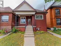 33 CLYDE Street Hamilton Ontario, L8L 5R5