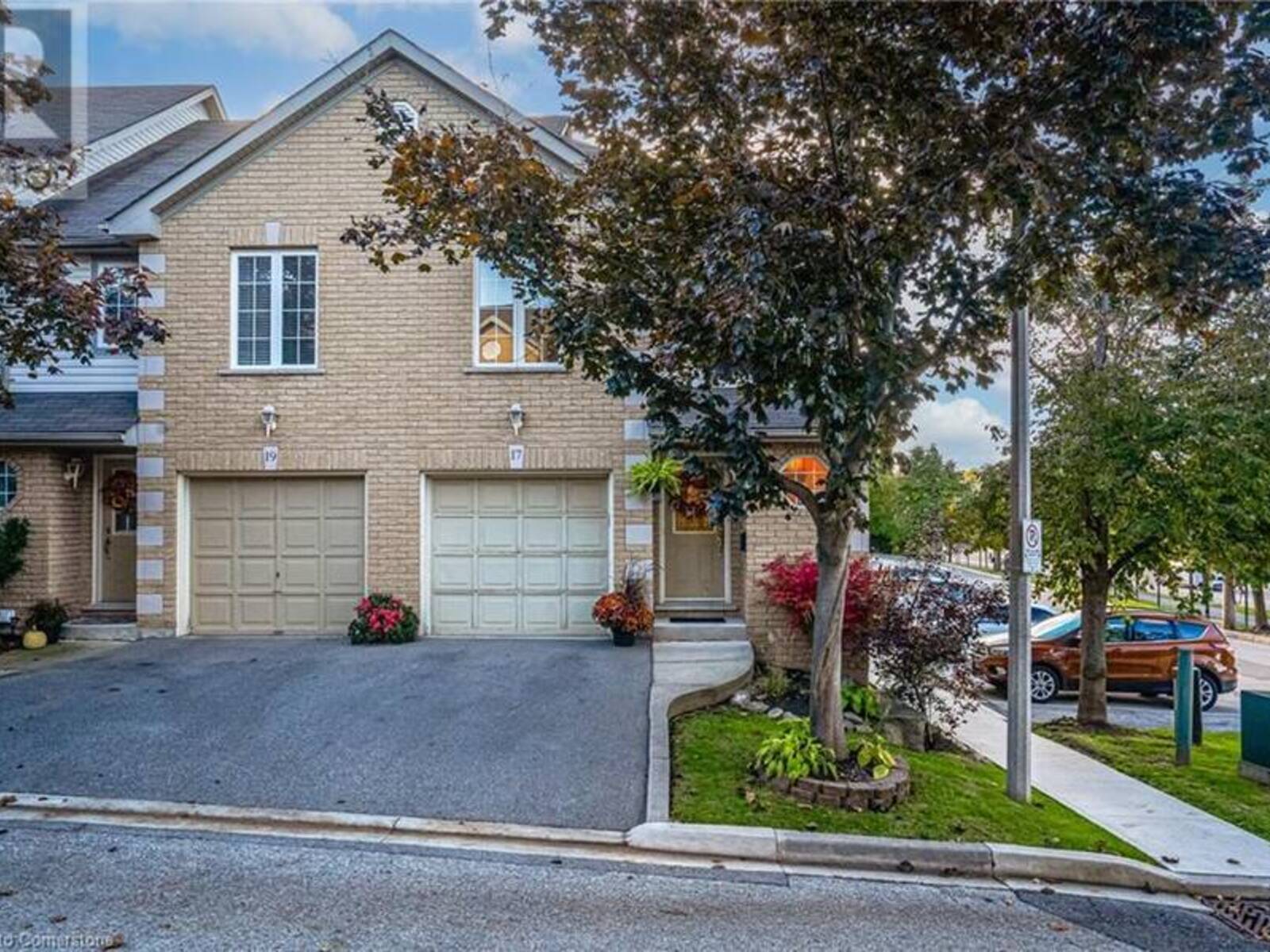 31 MOSS Boulevard Unit# 17, Dundas, Ontario L9H 7A6