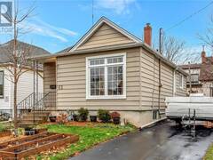 62 HOUGHTON Avenue N Hamilton Ontario, L8H 4L4