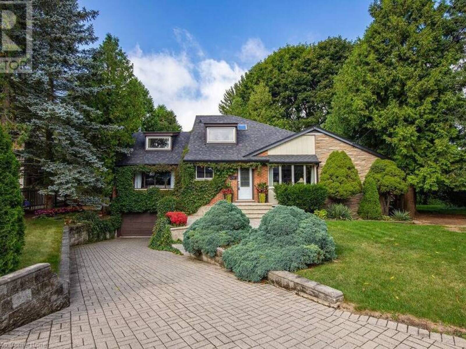 341 CLARENDON Drive, Ancaster, Ontario L9G 2Y9