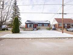 46 WYNGATE Avenue Hamilton Ontario, L8G 1T2