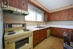 49 CHRISTOPHER Drive | Hamilton Ontario | Slide Image Nine