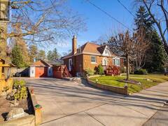 39 BRANT Street Oakville Ontario, L6K 2Z3