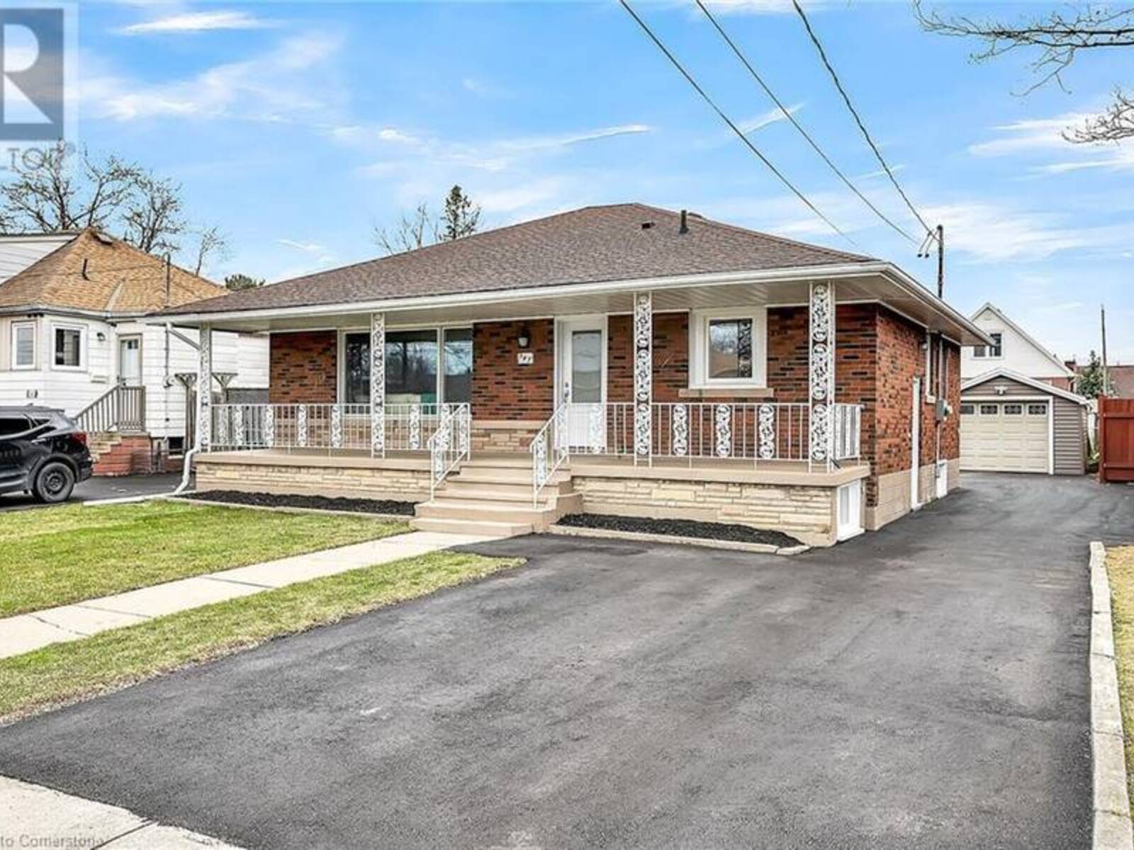 147 ALLENBY Avenue, Hamilton, Ontario L9A 2T8