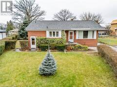 382 TAMARACK Circle Oakville Ontario, L6K 2M9