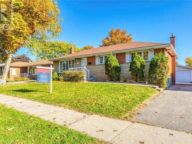 615 CUMBERLAND Avenue Burlington Ontario, L7N 2X4