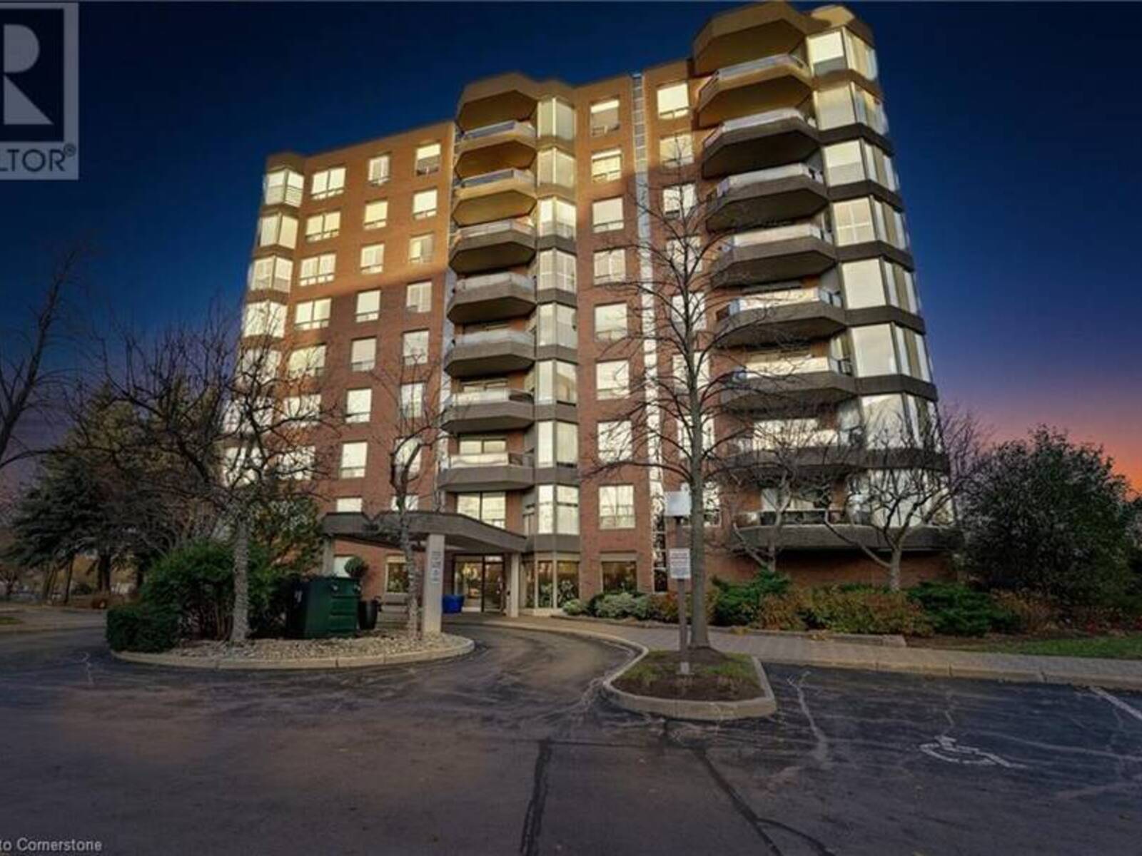 1905 PILGRIMS Way Unit# 605, Oakville, Ontario L6M 2X2