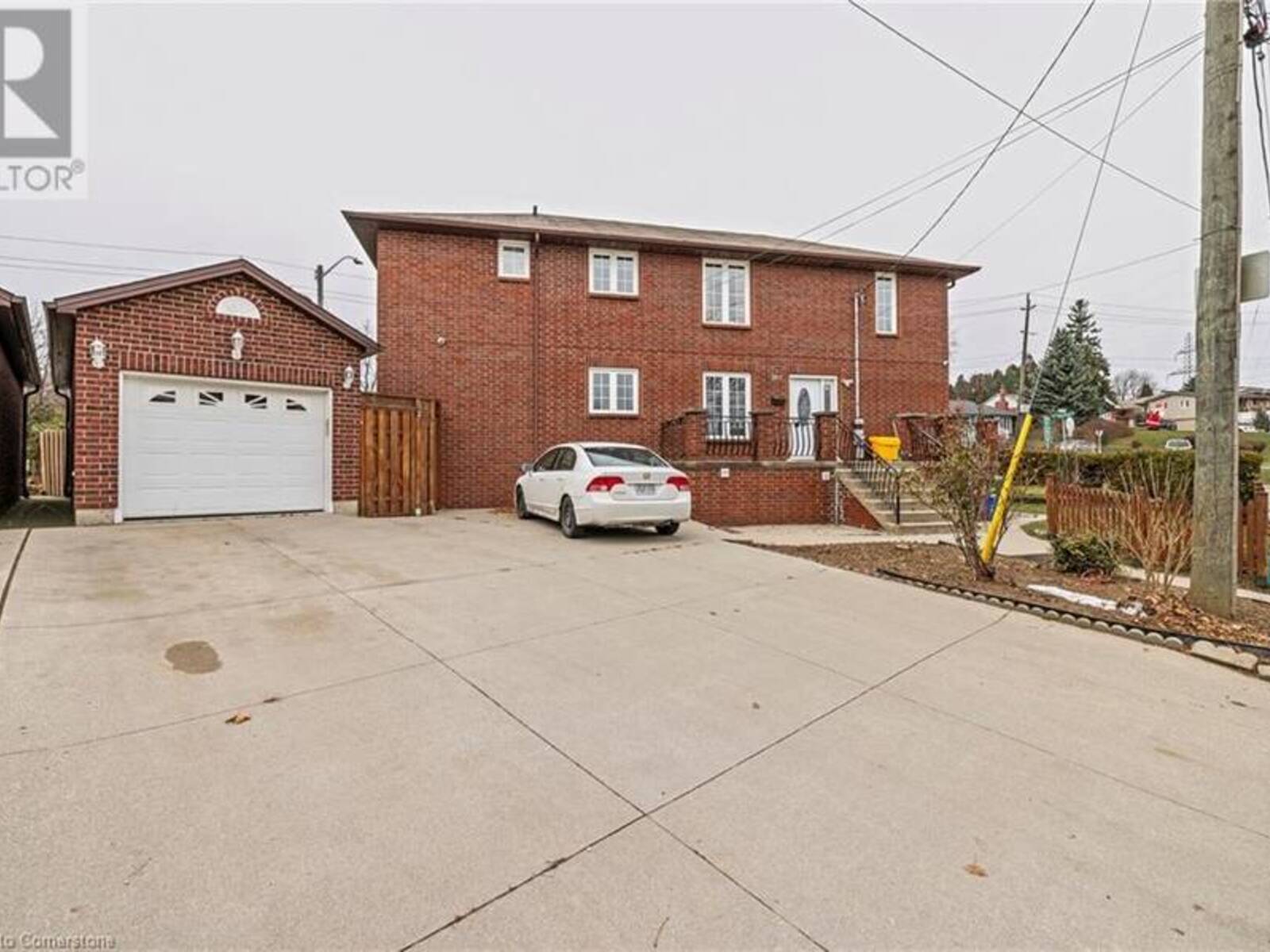 107 HORNING Drive, Hamilton, Ontario L9C 6L2