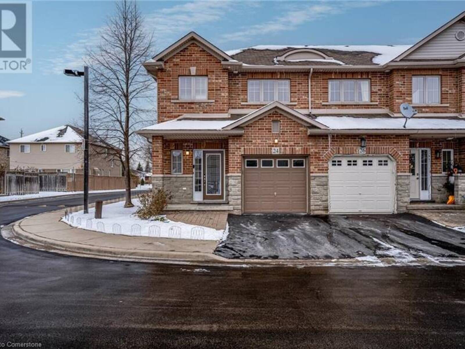 24 MARINA POINT Crescent, Hamilton, Ontario L8E 0E4