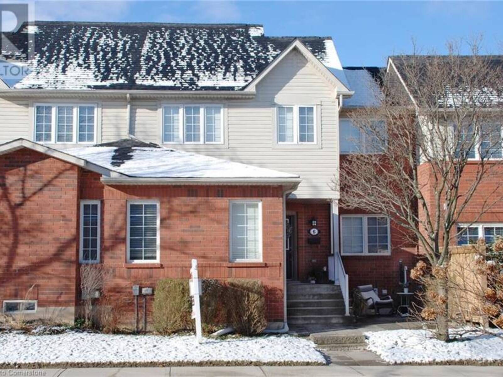 100 BEDDOE Drive Unit# 6, Hamilton, Ontario L8P 4Z2