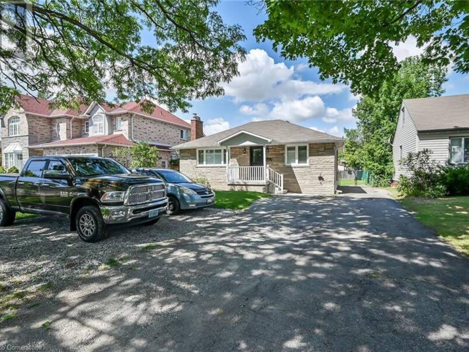 221 GRAY Road, Hamilton, Ontario L8E 2T9