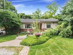 2 MOUNTAIN BROW Boulevard Hamilton Ontario, L8T 1A3