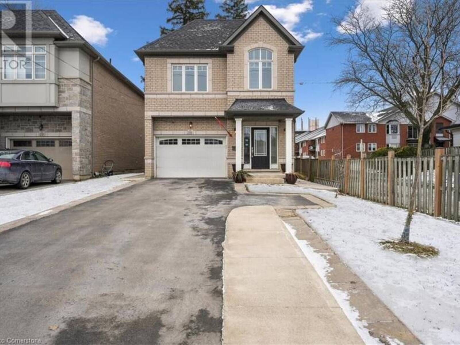 235 STONE CHURCH Road E, Hamilton, Ontario L9B 1B1