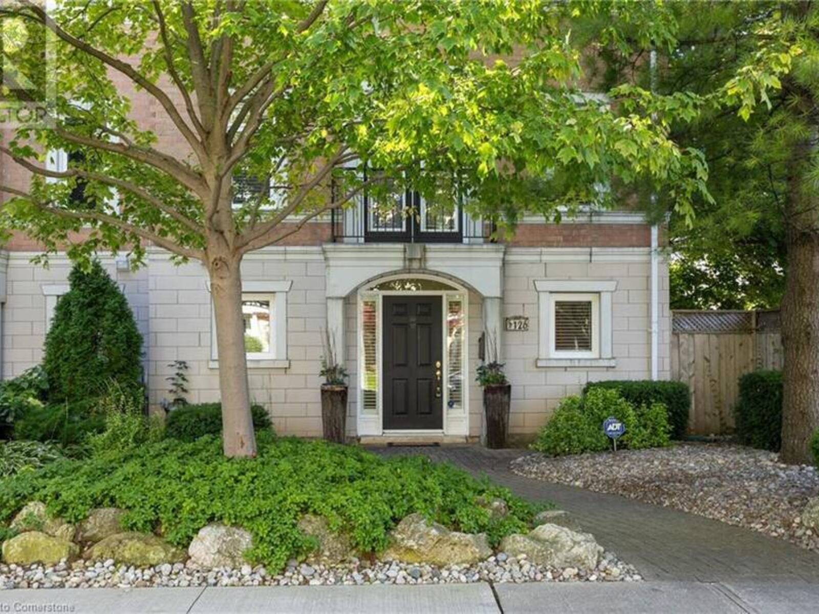 126 BRANT Street, Oakville, Ontario L6K 3X6