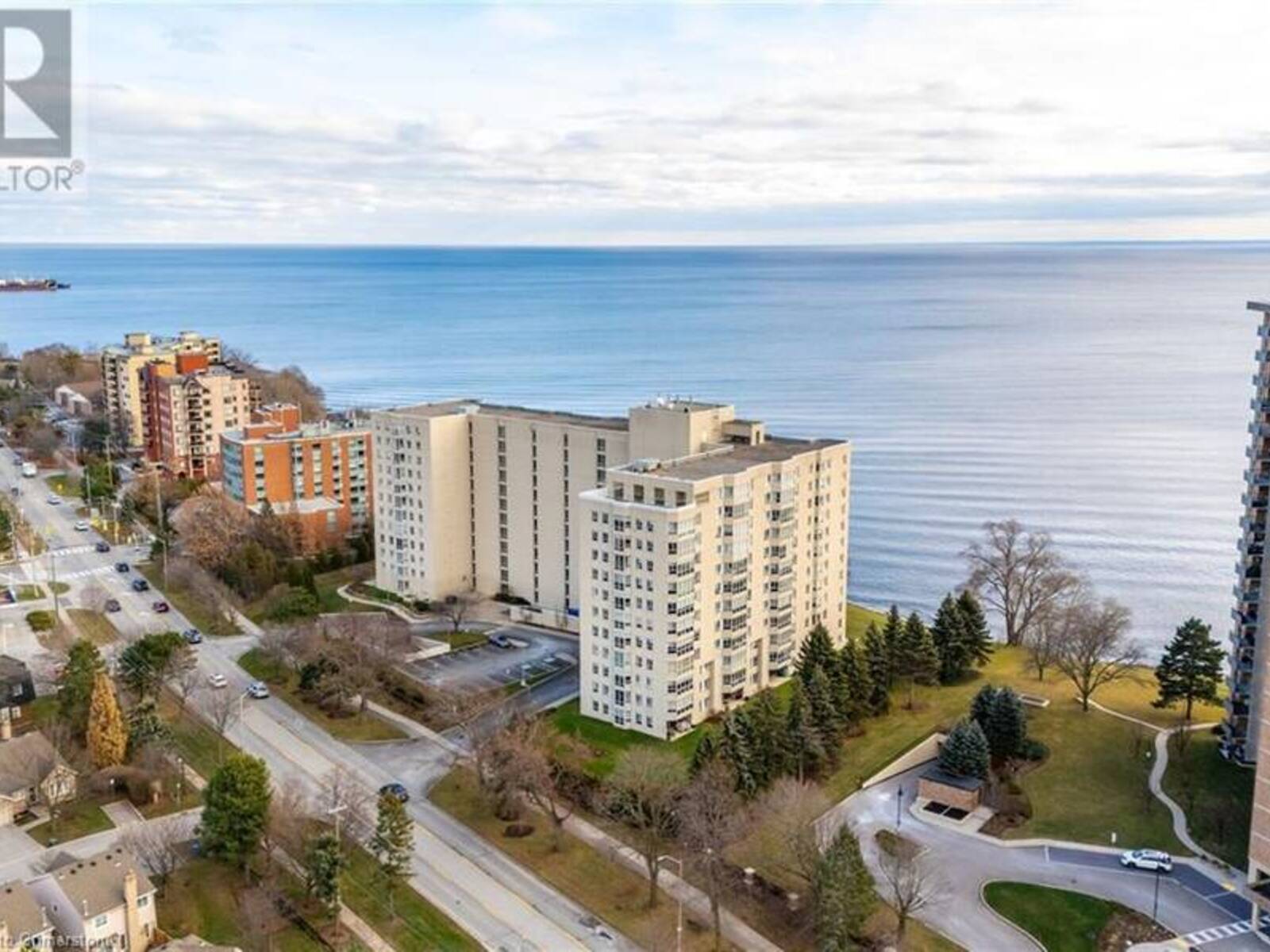 5280 LAKESHORE Road Unit# 911, Burlington, Ontario L7L 5R1