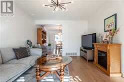 2014 CAVENDISH Drive | Burlington Ontario | Slide Image Nine