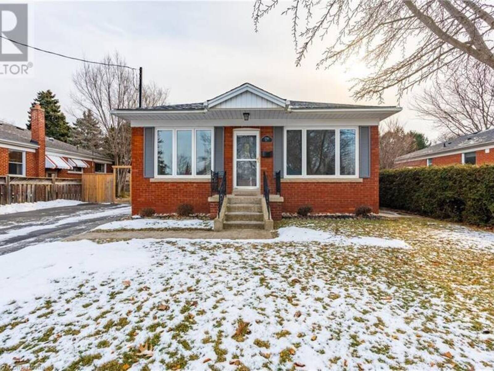 2290 WOODWARD Avenue, Burlington, Ontario L7R 1T6