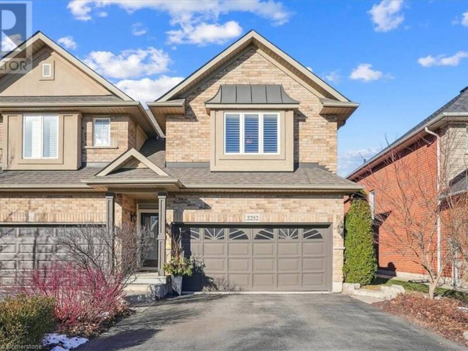 2252 HIGHCROFT Road, Oakville, Ontario L6M 4Y4