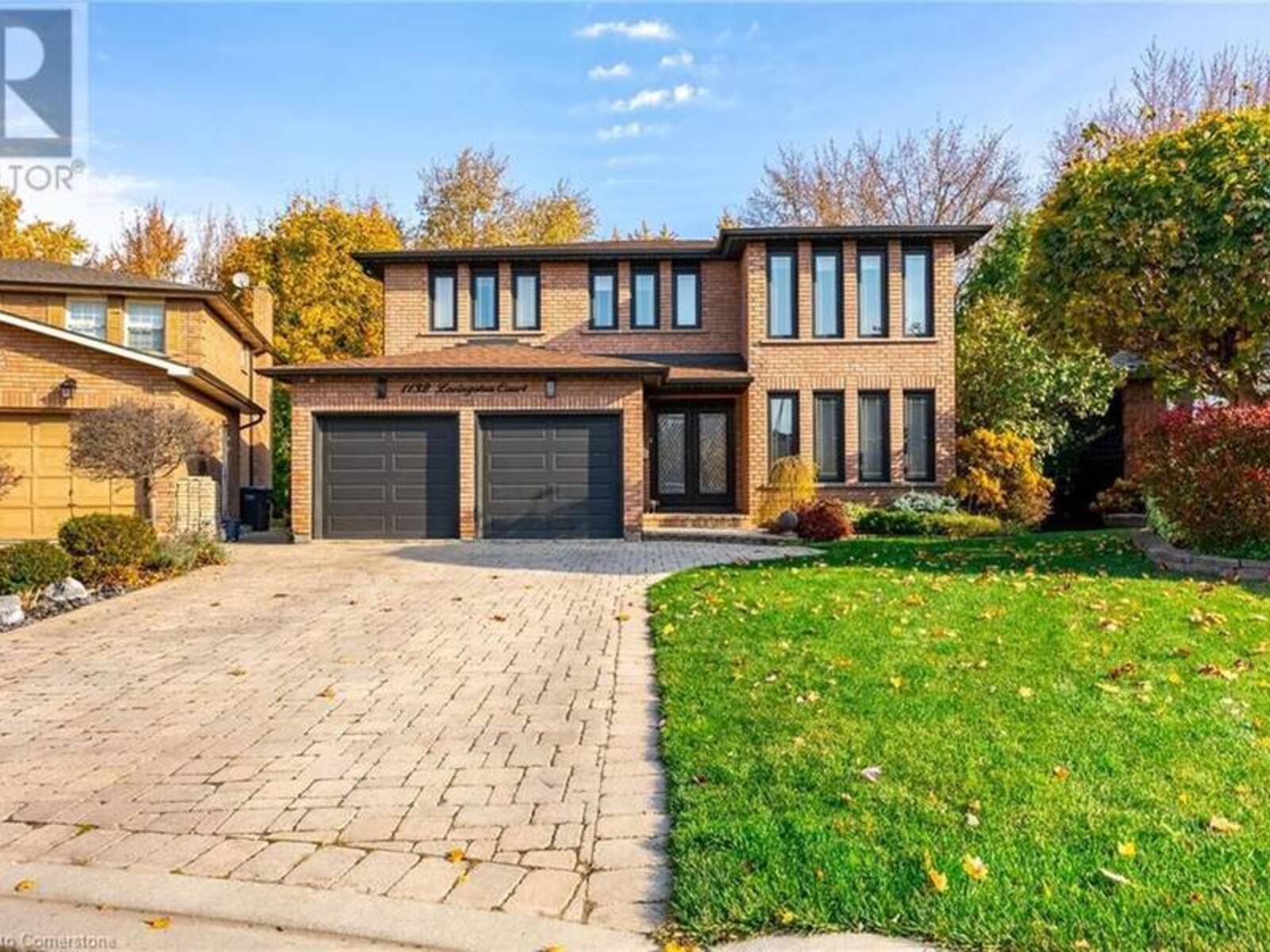 1132 LOVINGSTON Court, Mississauga, Ontario L4W 4C7