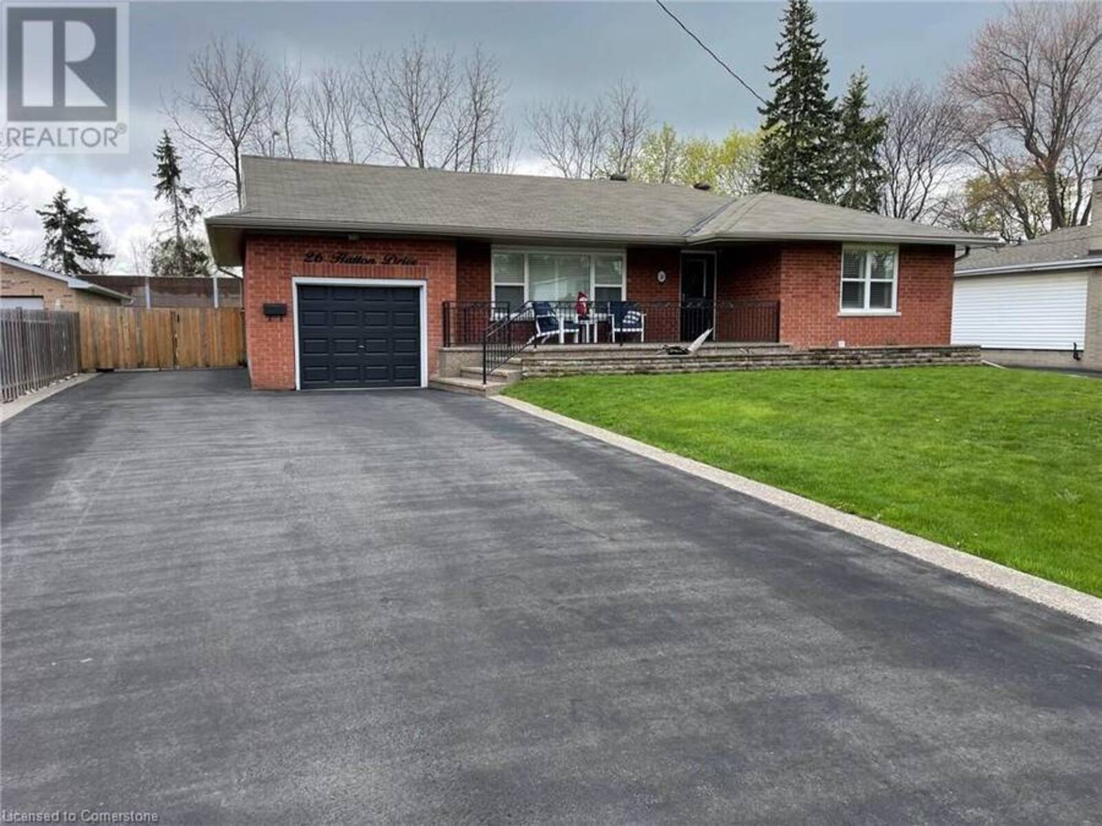 26 HATTON Drive, Ancaster, Ontario L9G 2H6