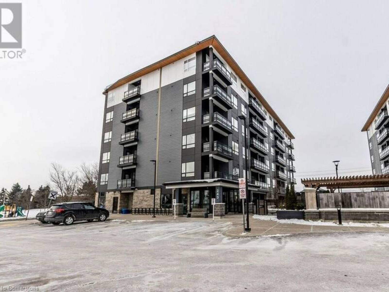 243 NORTHFIELD DRIVE EAST Drive E Unit# 404, Waterloo, Ontario N2K 0H2