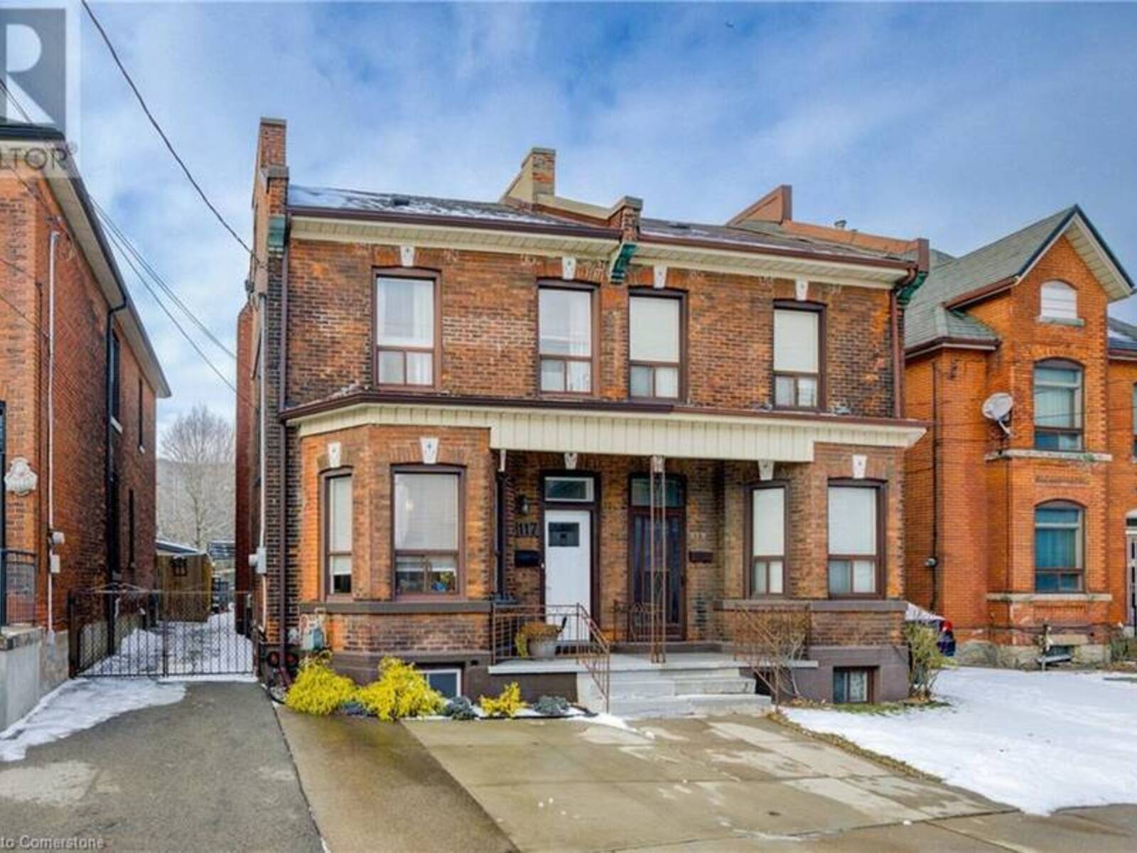 117 PEARL Street N, Hamilton, Ontario L8R 2Z4