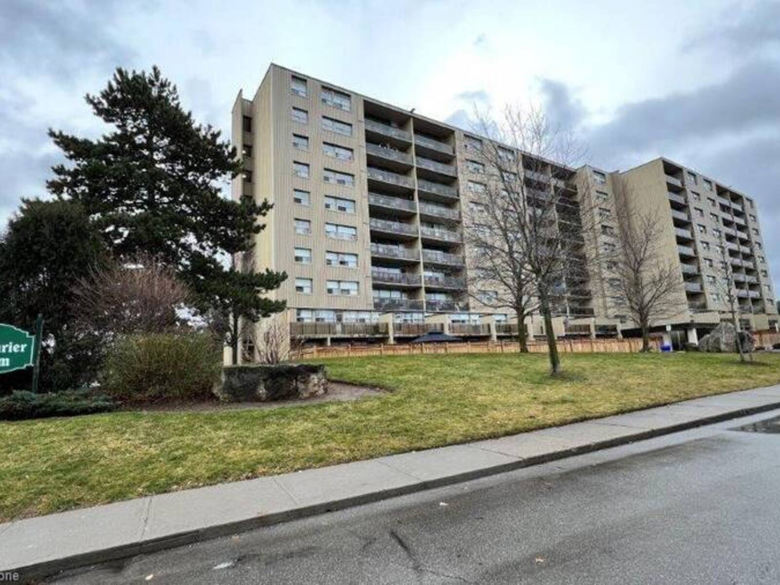 15 NICKLAUS Drive Unit# 1010, Hamilton, Ontario L8K 5J5