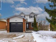 29 FEATHERWOOD Crescent Hamilton Ontario, L8J 3P6