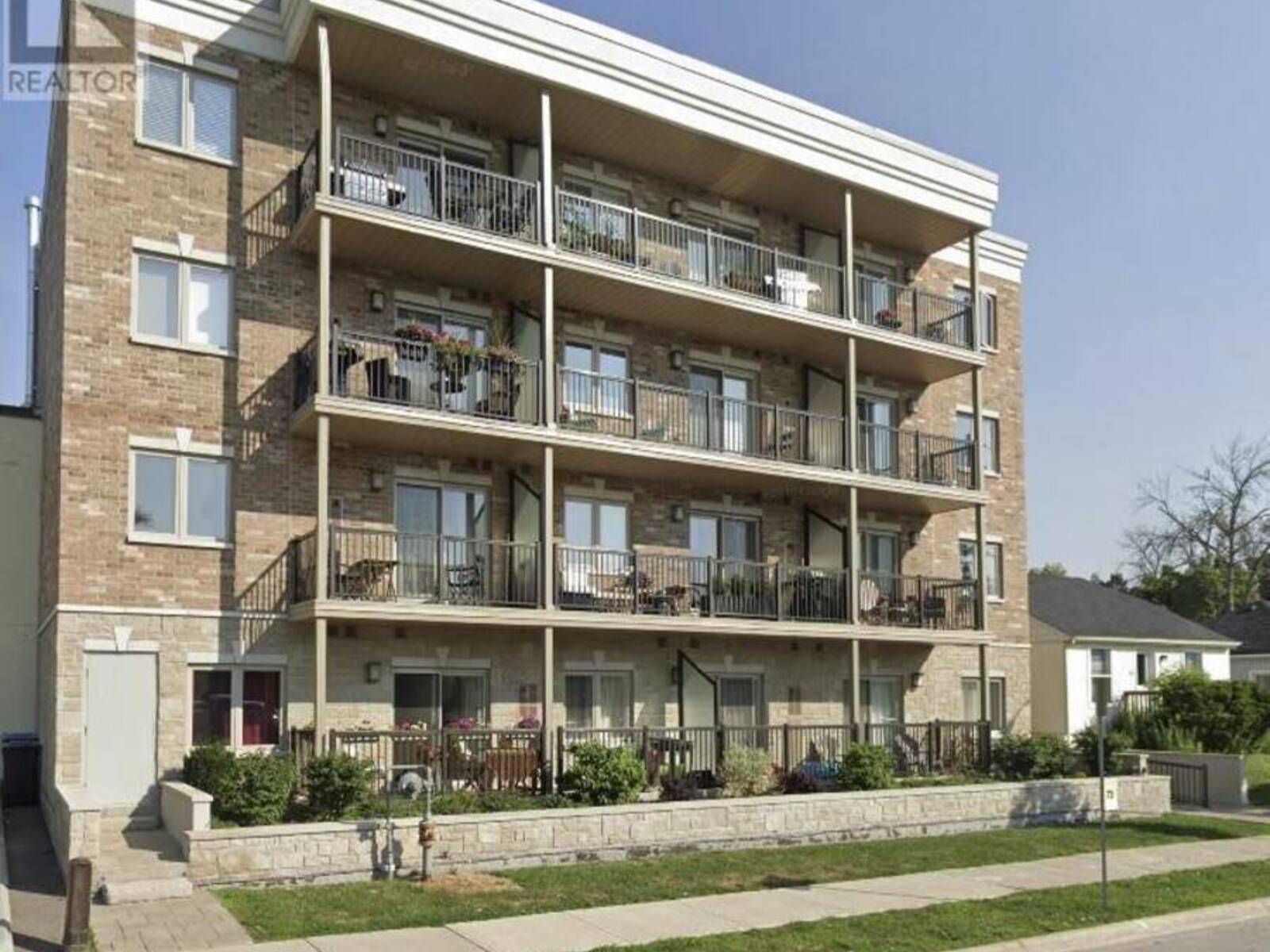 73 WASHINGTON Avenue Unit# 301, Oakville, Ontario L6K 1W5