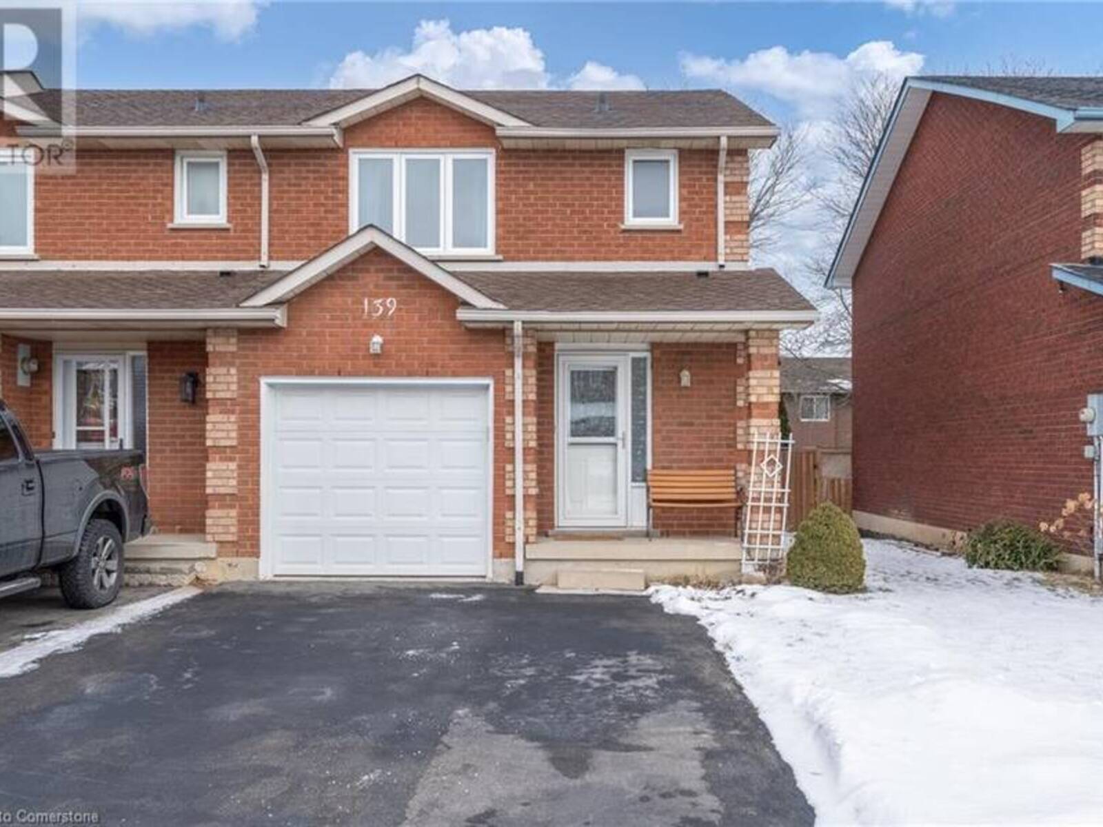 139 ESSLING Avenue, Hamilton, Ontario L9B 2H9