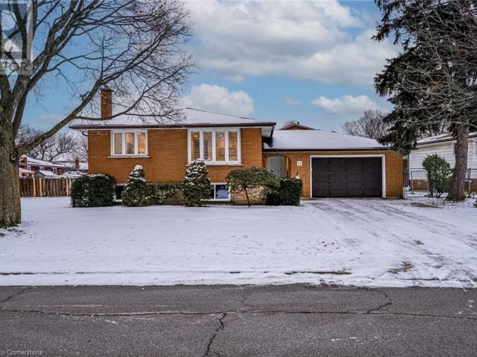 81 CLIFTON DOWNS Road, Hamilton, Ontario L9C 2P4