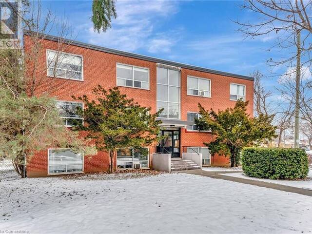 57 MERICOURT Road Unit# 302 Hamilton Ontario, L8S 2N5 - 2 Bedrooms Condo For Sale