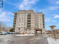 4000 CREEKSIDE Drive Unit# 203 Dundas Ontario, L9H 7S9