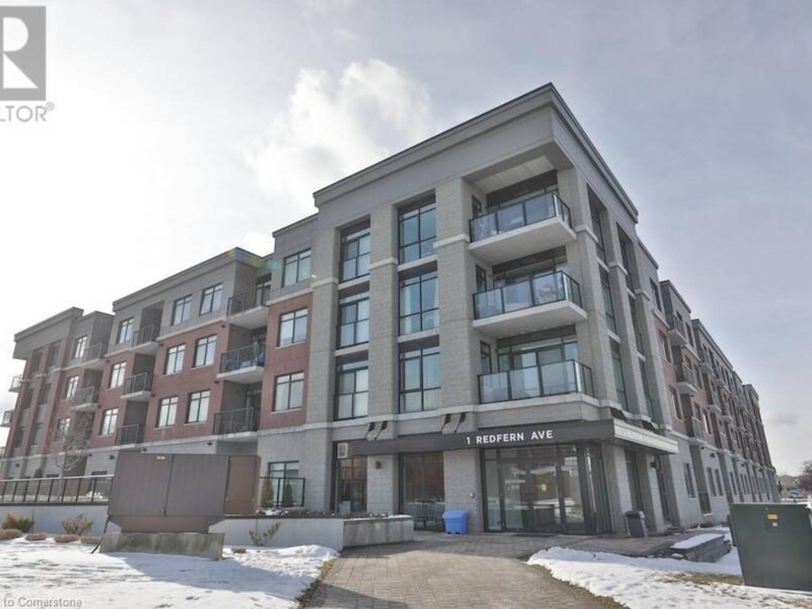 1 REDFERN Avenue Unit# 118, Hamilton, Ontario L9C 0E6