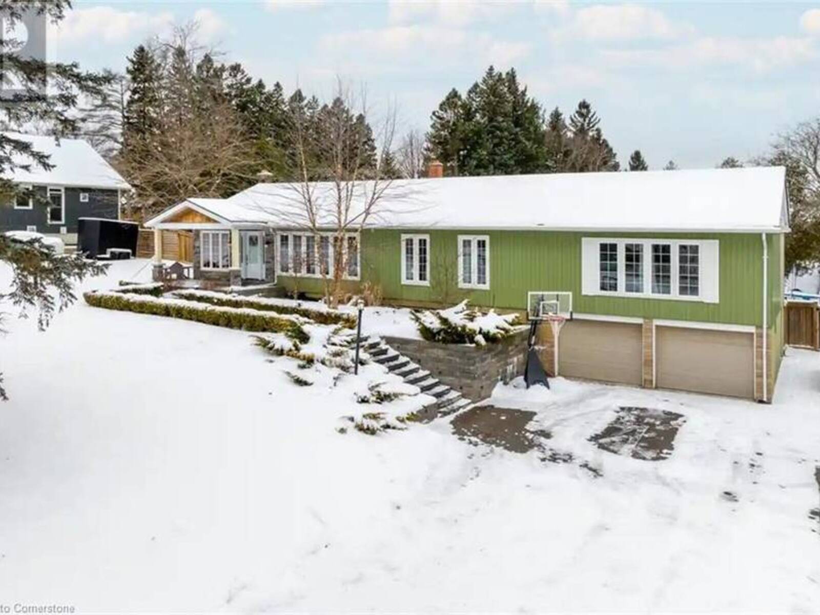 311 8TH CONCESSION Road E, Hamilton, Ontario L8N 2Z7